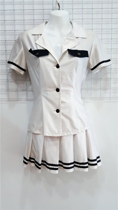 白色女軍裝
