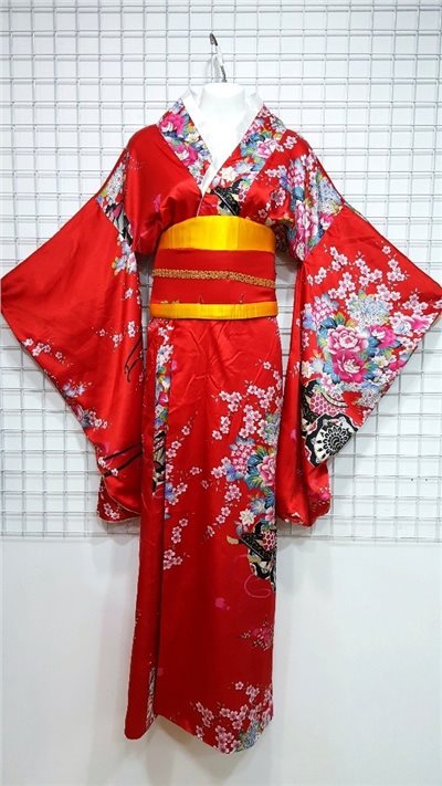 長和服/紅底櫻花