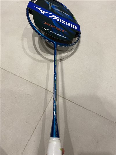 4U (羽球世家）Mizuno 新推出均衡偏微重頭羽球拍 XYST 07 台灣製