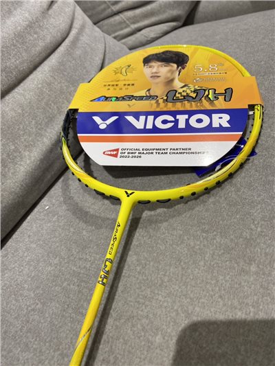 5U G6 香蕉拍!!限量（羽球世家）勝利 速度型攻擊拍 李俊慧設計 ARS-LJH VICTOR 羽球拍