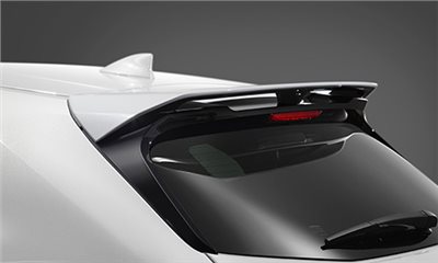 Lexus UX F 尾翼