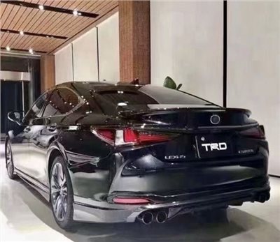 Lexus ES300 後下巴