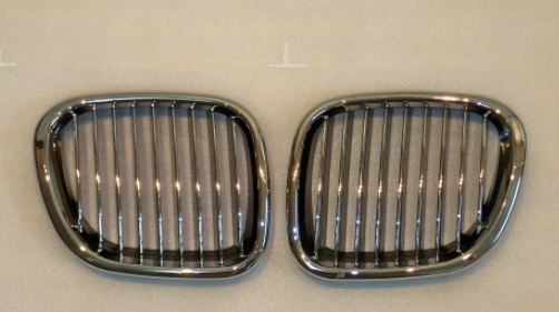 BMW E36 Z3 97~02年 水箱罩
