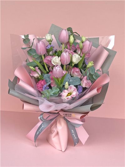 粉色鬱金香花束