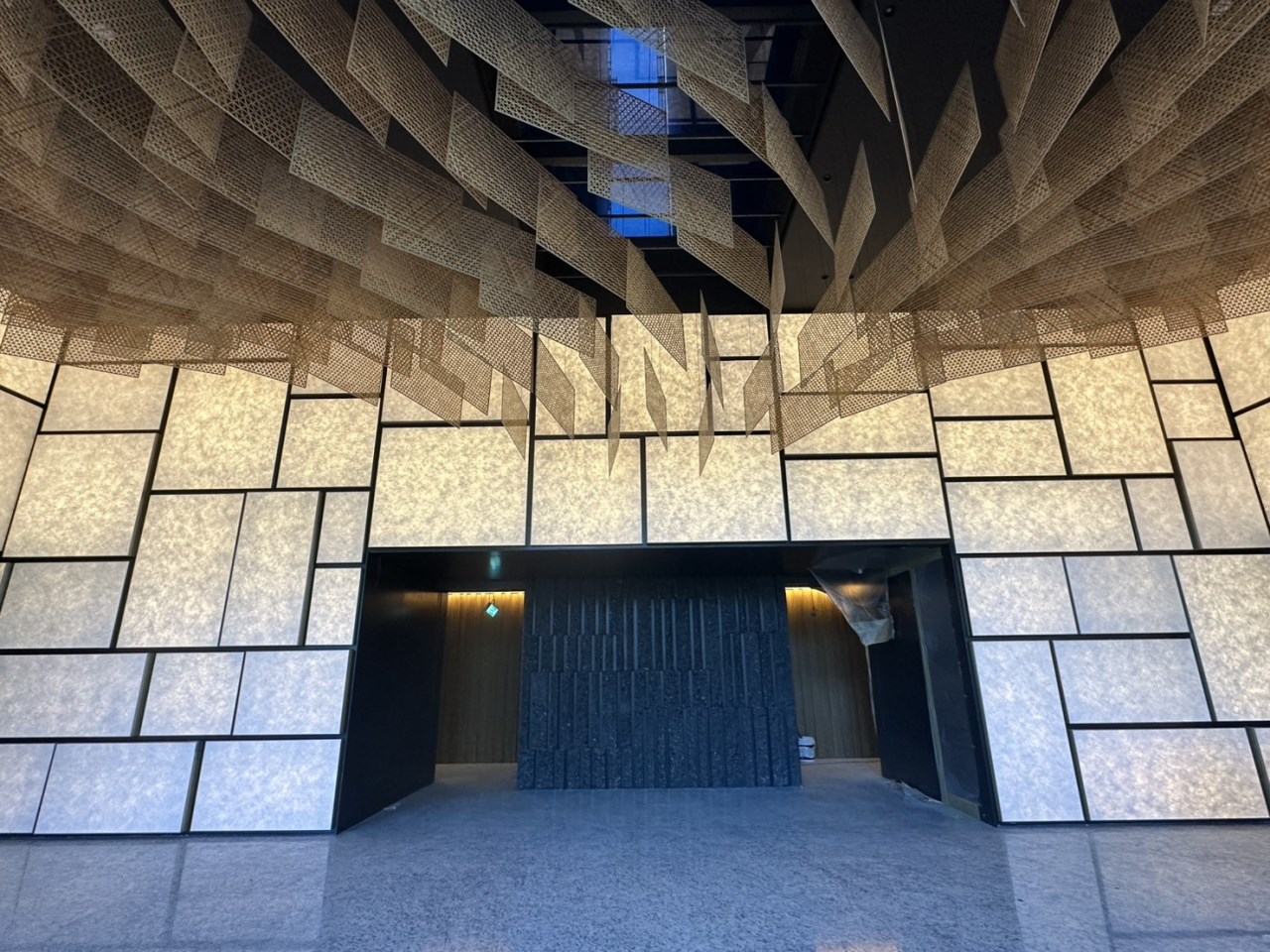 CNS-14705-1耐燃一級光膜天花/軟膜天花/薄膜天花/光紋膜天花/光紋膜牆