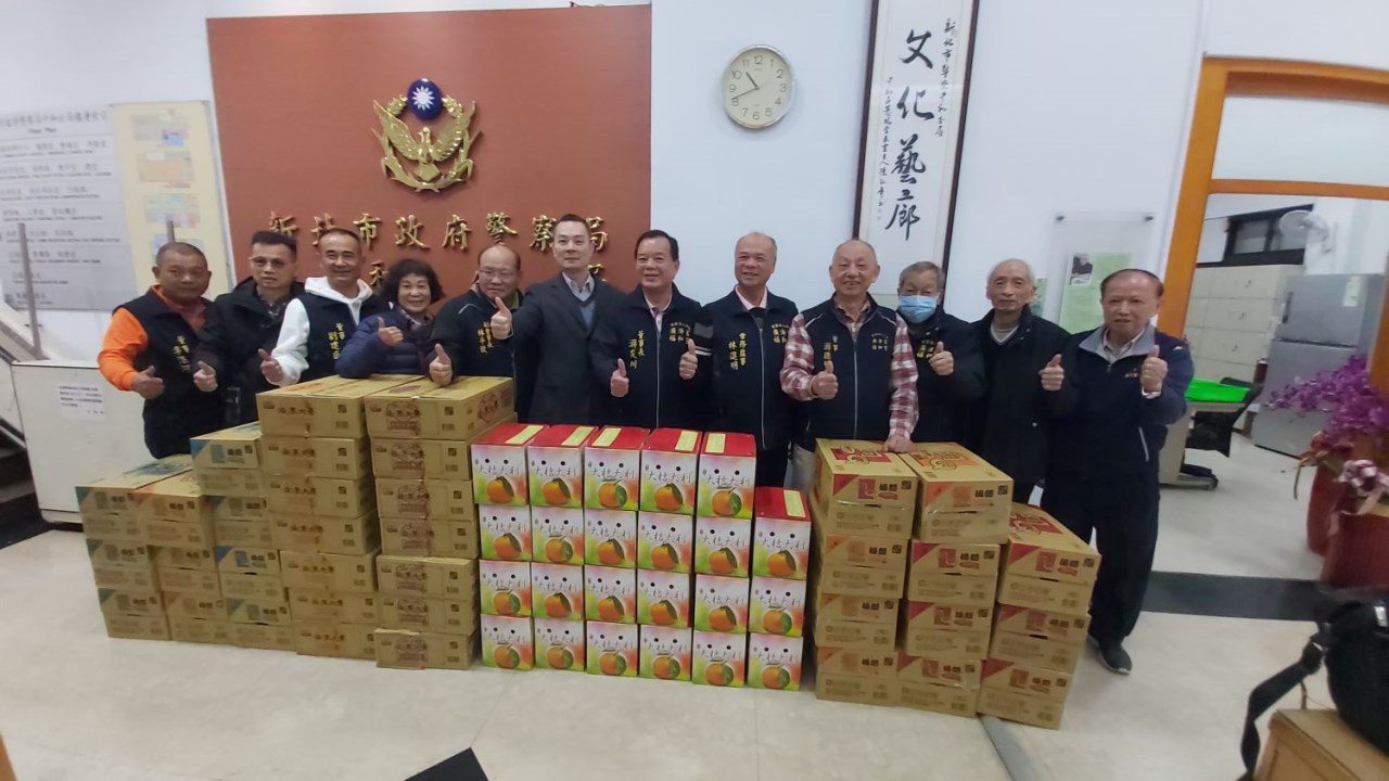 警察同仁捐贈春安物資