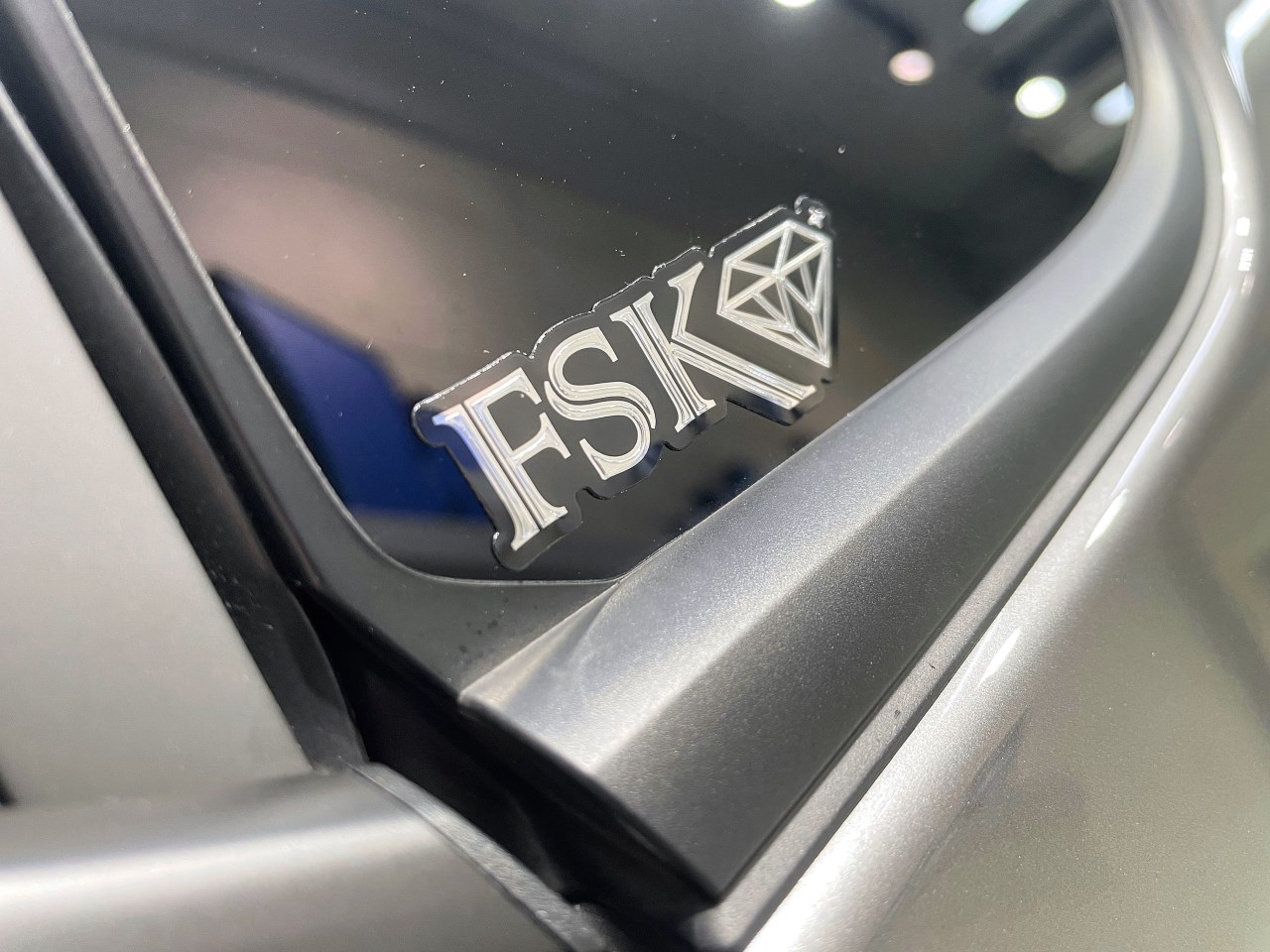 2023 Toyota bZ 4X - 前擋FSK冰鑽F70搭配車身FSK冰鑽F45- 新北震宣汽車隔熱紙