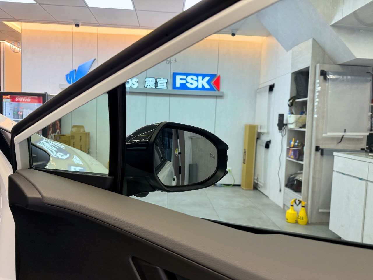 2024 Toyota Prius - 前擋FSK冰鑽AT50搭配車身FSK冰鑽F30.F20 - 新北震宣板橋汽車隔熱紙