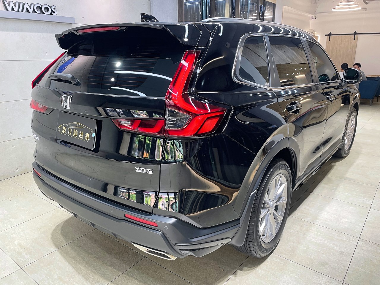 HONDA CR-V 6代 - 前擋FSK冰鑽F30搭配車身FSK冰鑽F20.F70 - 新北震宣隔熱紙店
