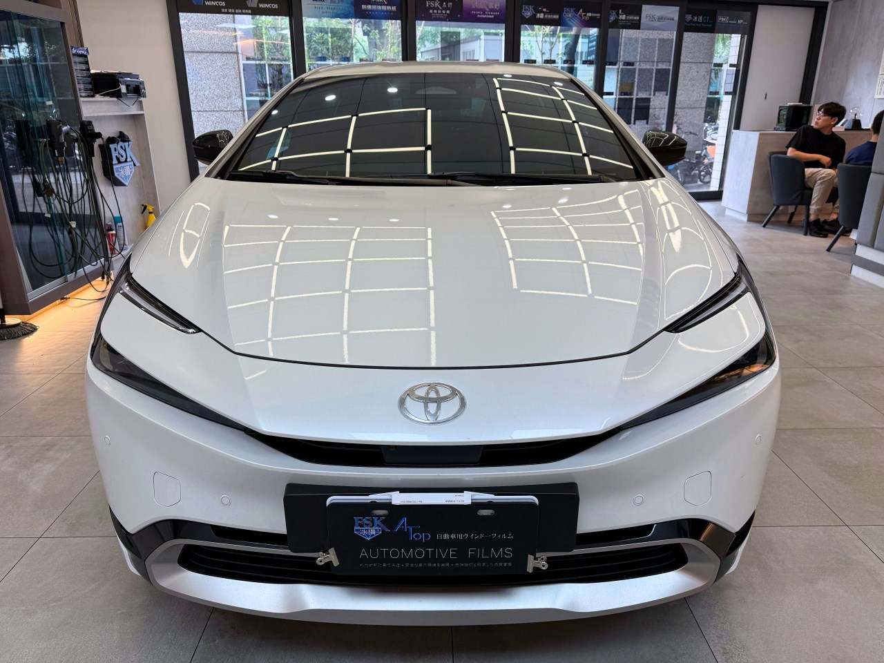 2024 Toyota Prius - 前擋FSK冰鑽AT50搭配車身FSK冰鑽F30.F20 - 新北震宣板橋汽車隔熱紙