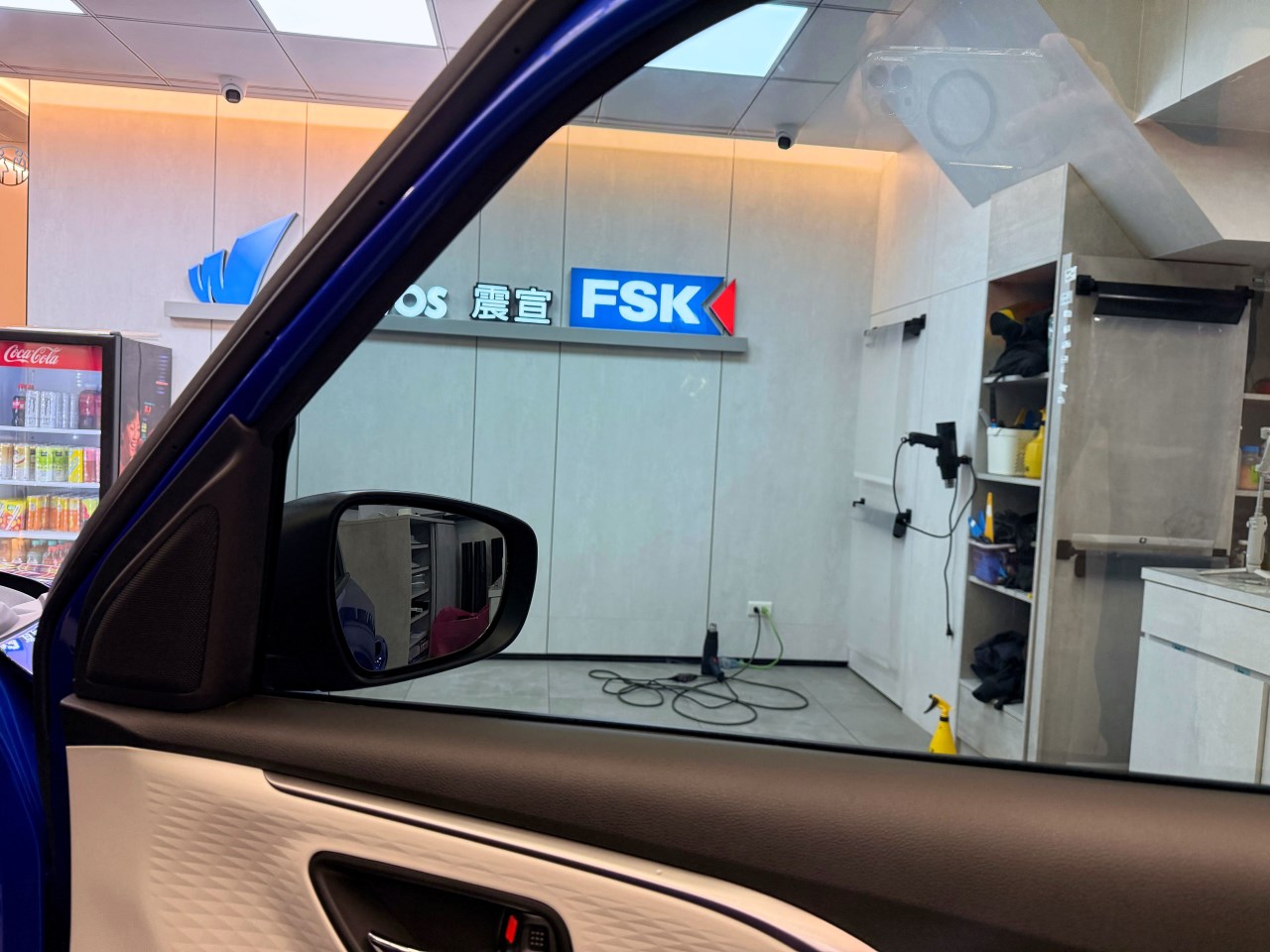 2024 Suzuki Swift- 前擋FSK冰鑽KT28搭配車身FSK冰鑽F20 - 新北震宣汽車隔熱紙