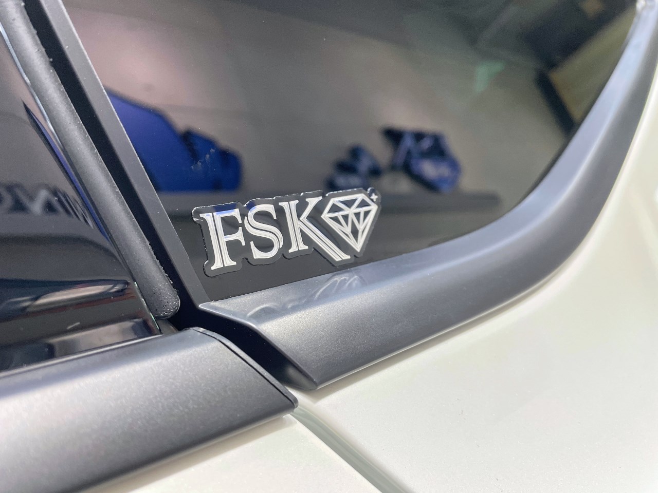 2023 Nissan X-Trail e-POWER - 前擋FSK冰鑽F60搭配車身FSK冰鑽F45.F30 - 新北震宣汽車隔熱紙