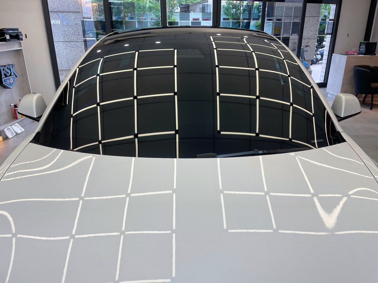 2024 Tesla Model 3 - 前擋FSK冰鑽AT35搭配車身FSK冰鑽F20.FX7 - 新北震宣板橋汽車隔熱紙