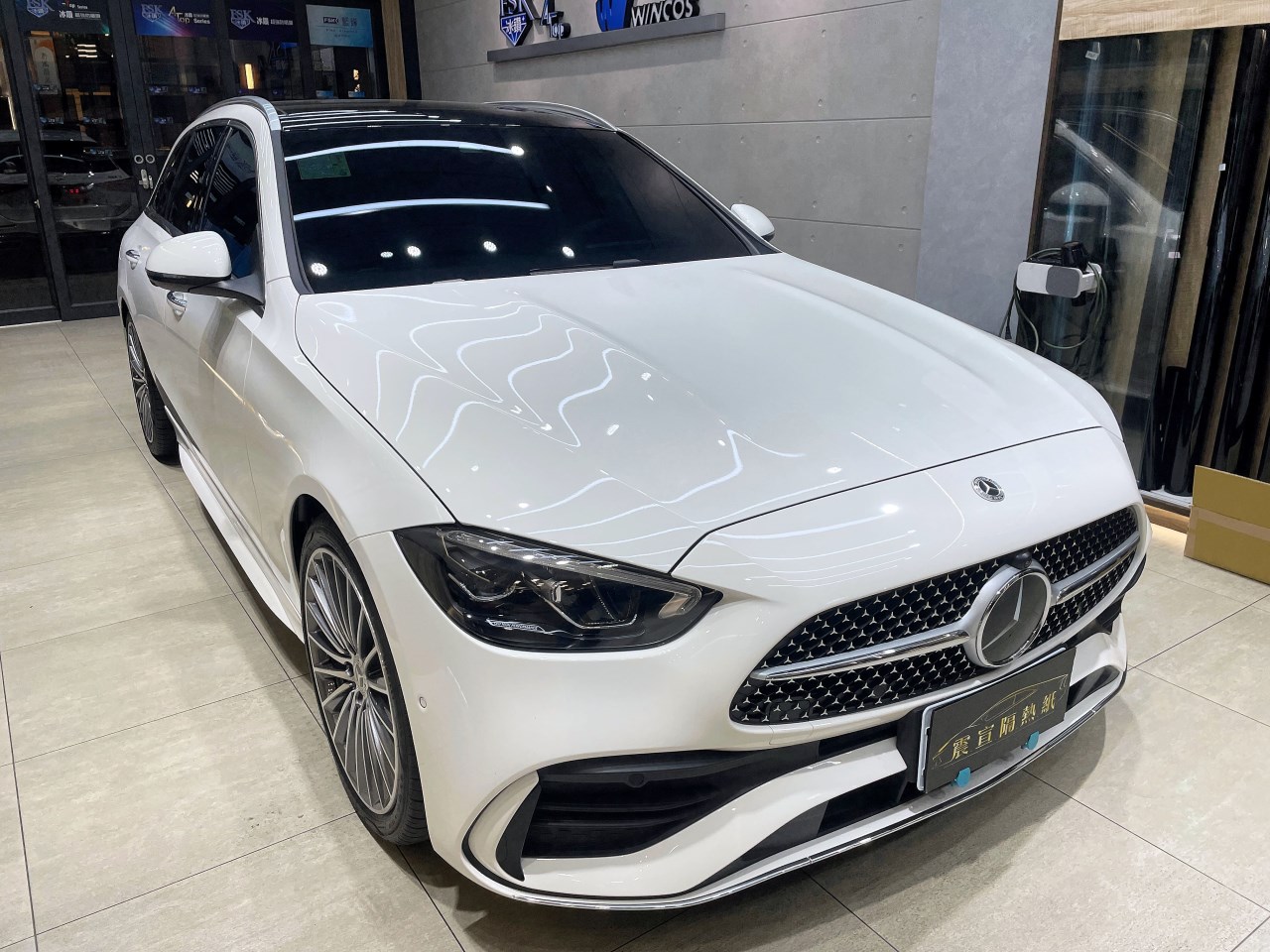 2024 M-Benz C-Class - 前擋FSK冰鑽F30搭配車身FSK冰鑽F20 - 新北震宣汽車隔熱紙