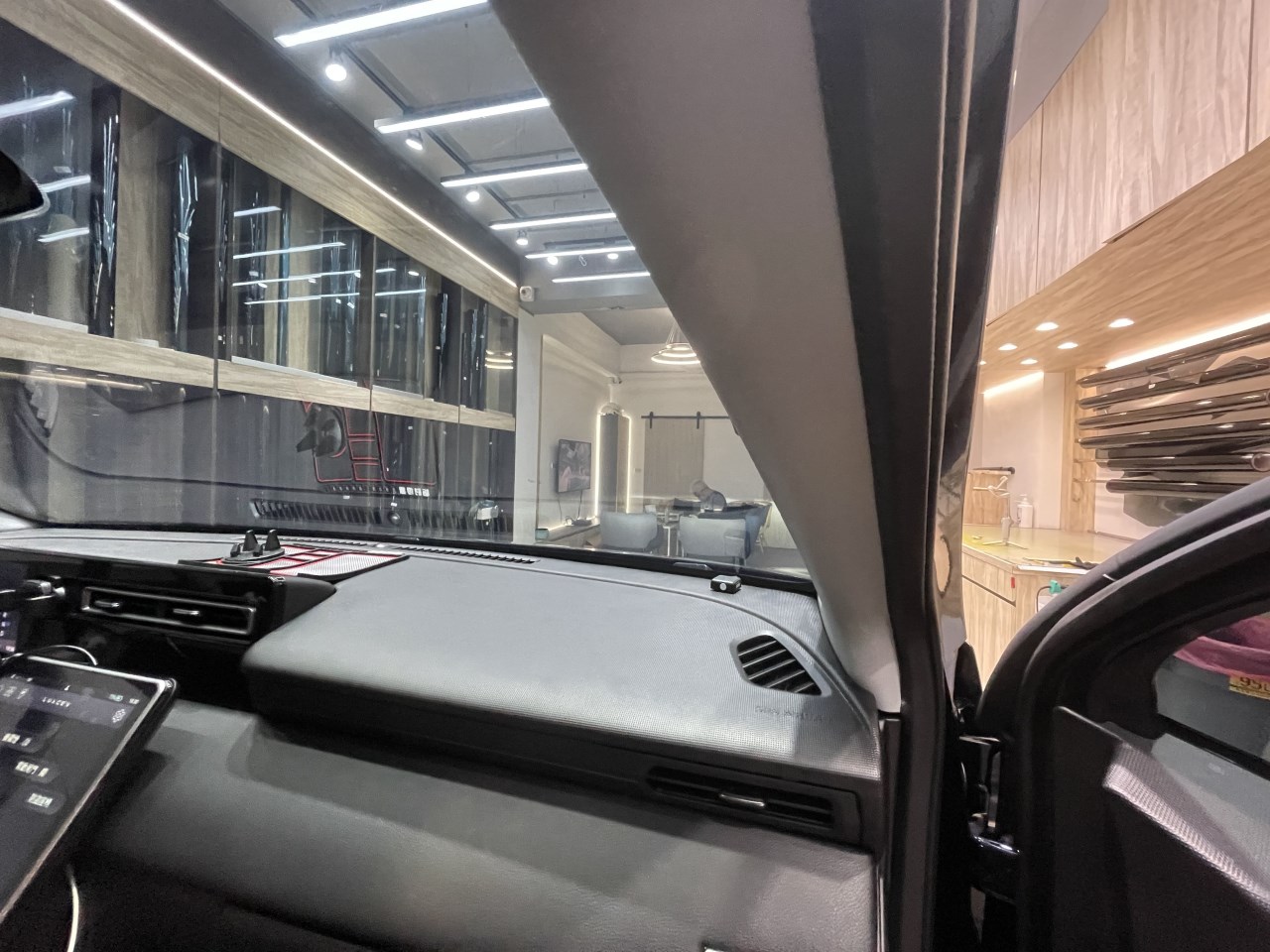 2024 Luxgen n7 - FSK冰鑽F30搭配車身FSK冰鑽FX7 - 新北震宣汽車隔熱紙
