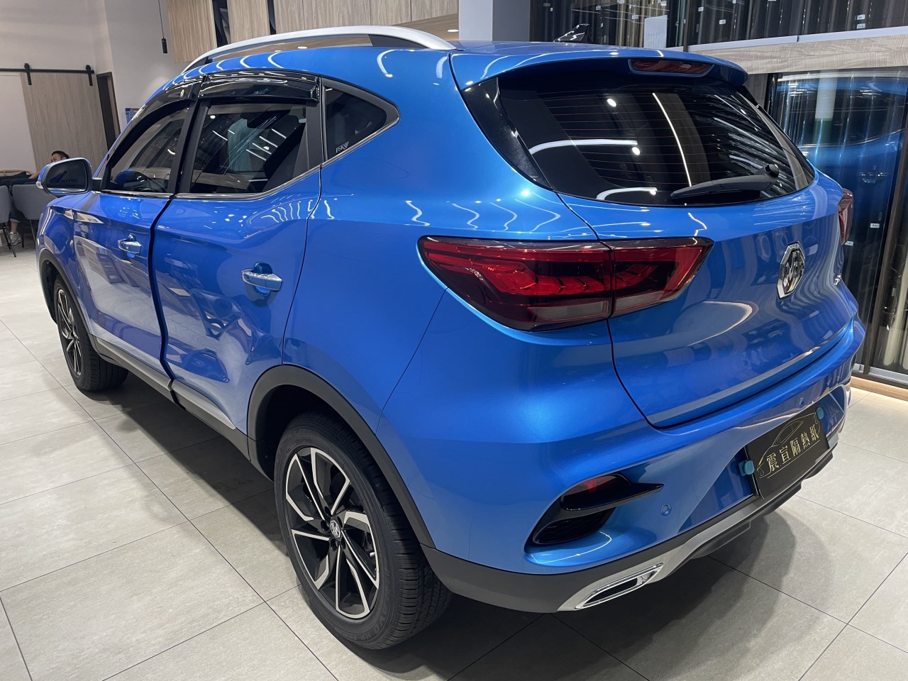 2023 MG ZS - 前擋FSK冰鑽F60搭配車身FSK冰鑽F20 - 新北震宣汽車隔熱紙