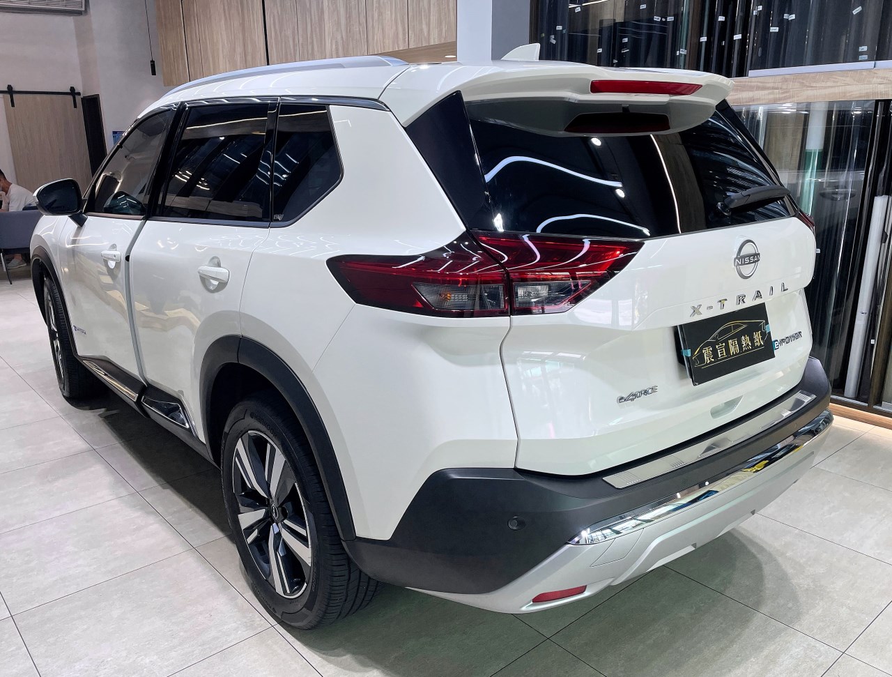 2023 Nissan X-Trail e-POWER - 前擋FSK冰鑽F60搭配車身FSK冰鑽F45.F30 - 新北震宣汽車隔熱紙