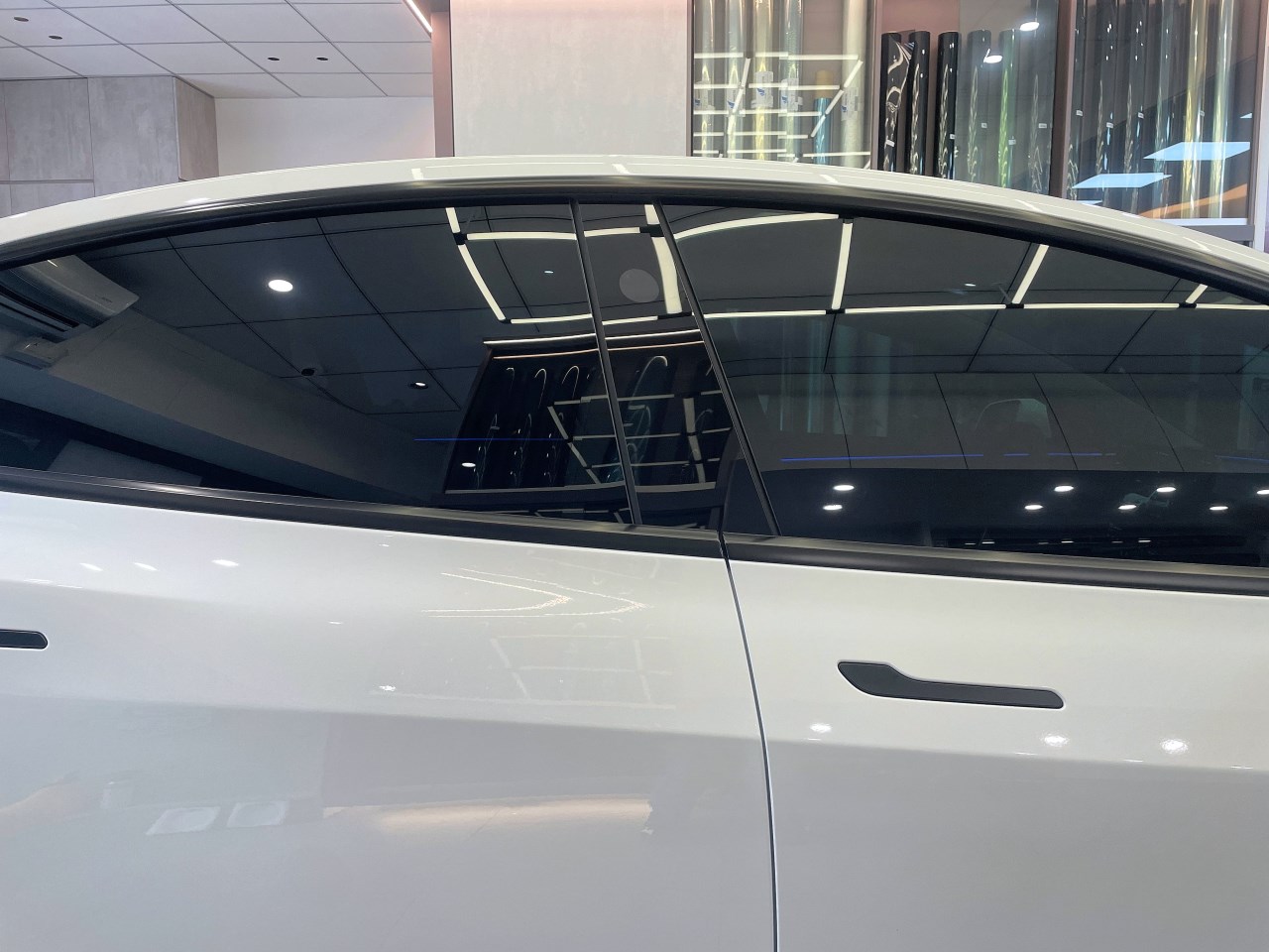 2024 Tesla Model 3 - 前擋FSK冰鑽AT35搭配車身FSK冰鑽F20.FX7 - 新北震宣板橋汽車隔熱紙