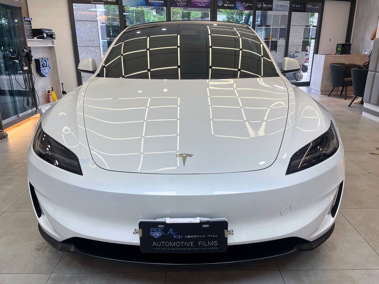 2024 Tesla Model 3 - 前擋FSK冰鑽AT35搭配車身FSK冰鑽F20.FX7 - 新北震宣板橋汽車隔熱紙