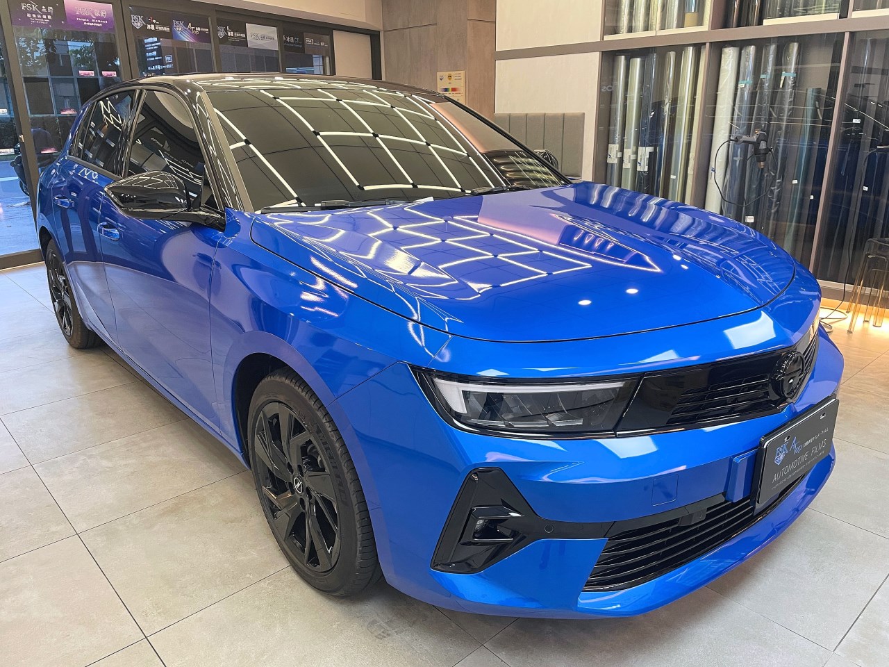 2024 Opel Astra - 前擋FSK冰鑽F30搭配車身FSK冰鑽F20 - 新北震宣汽車隔熱紙