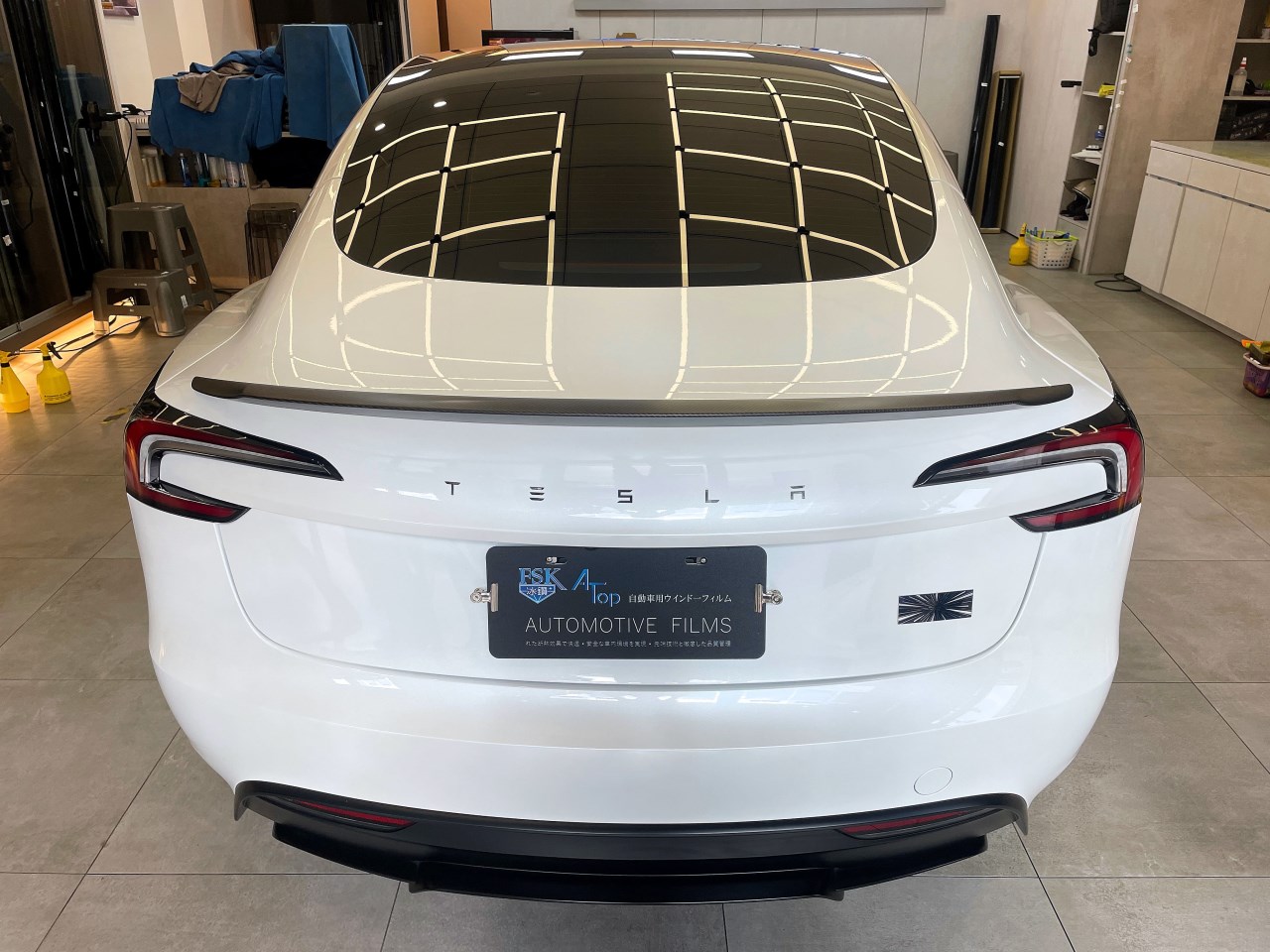 2024 Tesla Model 3 - 前擋FSK冰鑽AT35搭配車身FSK冰鑽F20.FX7 - 新北震宣板橋汽車隔熱紙