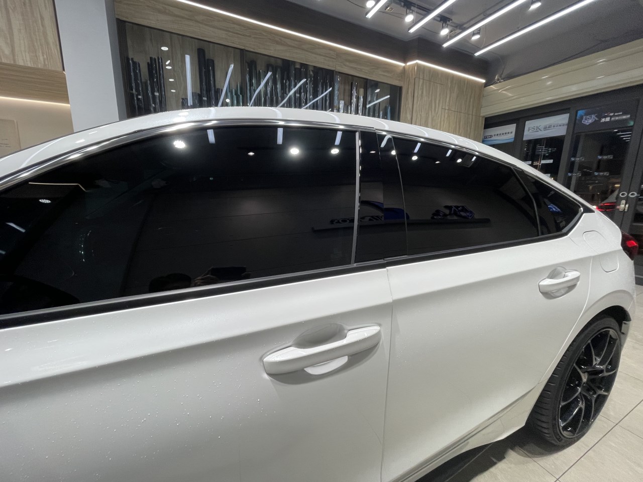 2023 Honda Civic - FSK冰鑽F20搭配車身FSK冰鑽FX7 - 新北震宣汽車隔熱紙