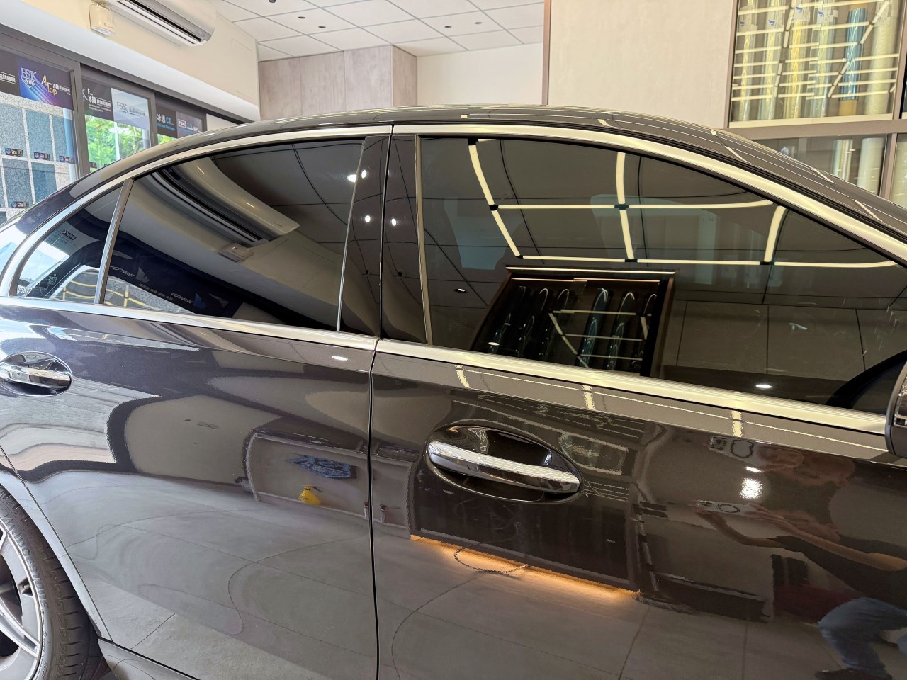 2024 Mercedes-Benz C-Class W206 - 前擋FSK冰鑽F30搭配車身FSK冰鑽F20.FX7 - 新北震宣板橋汽車隔熱紙