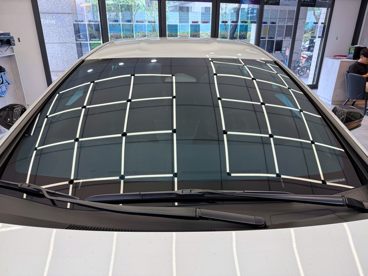 2024 Toyota Prius - 前擋FSK冰鑽AT50搭配車身FSK冰鑽F30.F20 - 新北震宣板橋汽車隔熱紙