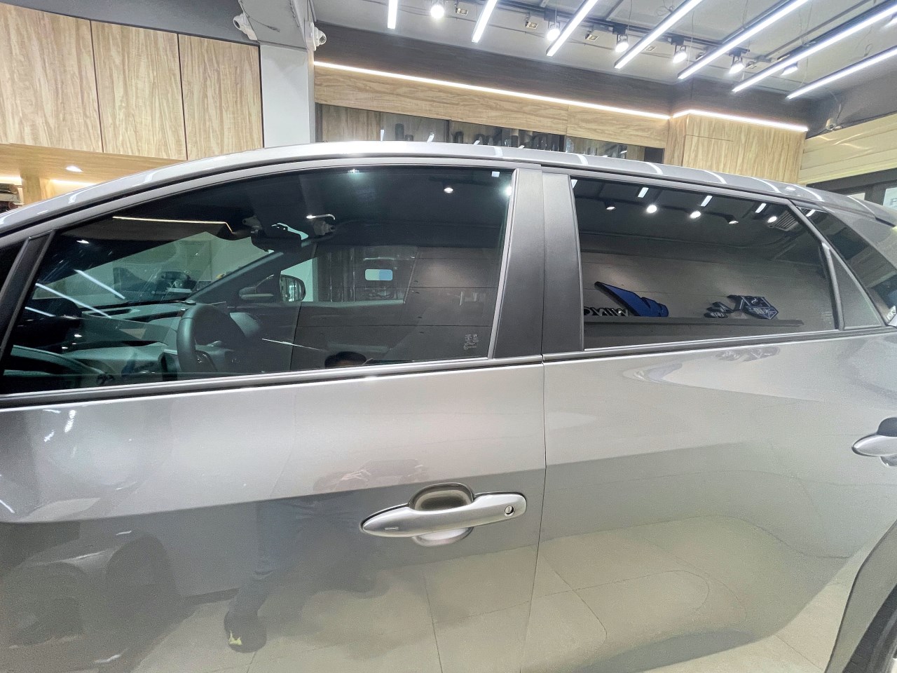 2023 Toyota bZ 4X - 前擋FSK冰鑽F70搭配車身FSK冰鑽F45- 新北震宣汽車隔熱紙