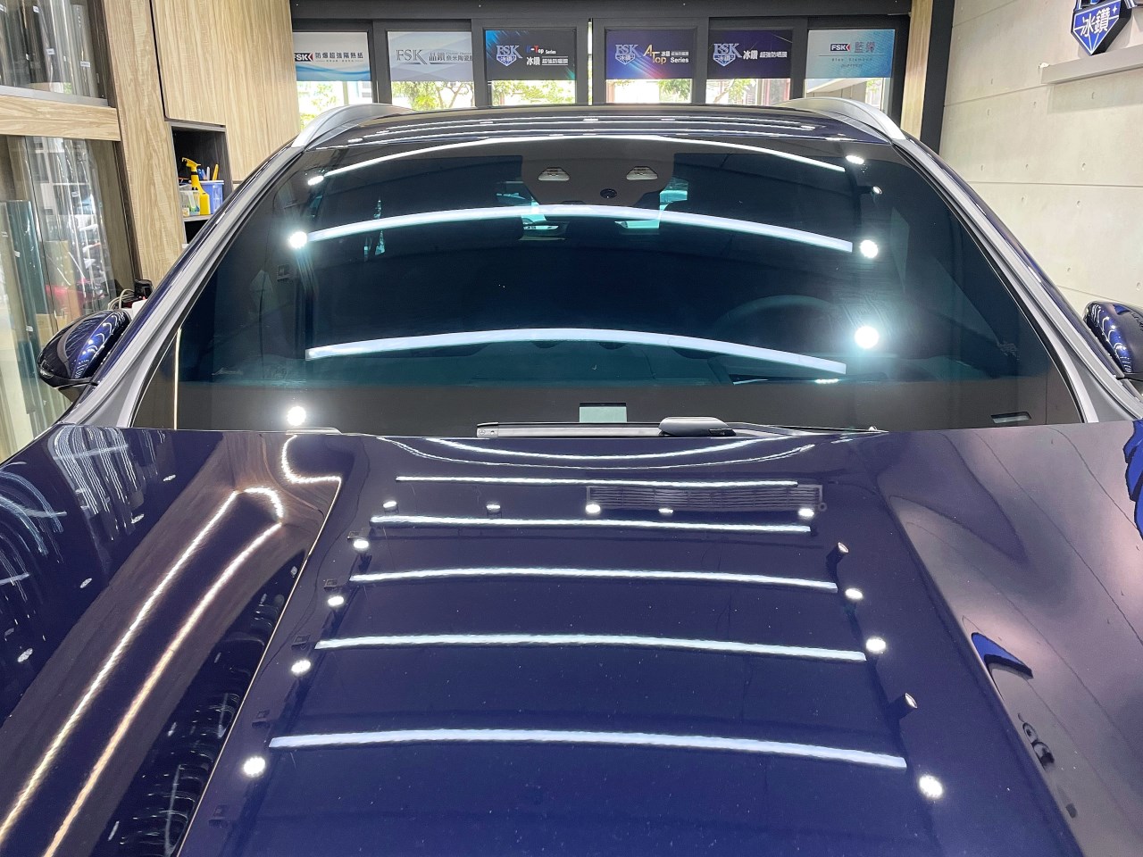 2024 Mercedes-Benz GLC-Class - 前擋FSK冰鑽AT35搭配車身FSK冰鑽F20.FX7 - 新北震宣汽車隔熱紙