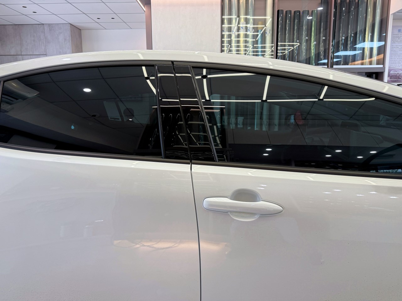 2024 Toyota Prius - 前擋FSK冰鑽AT50搭配車身FSK冰鑽F30.F20 - 新北震宣板橋汽車隔熱紙