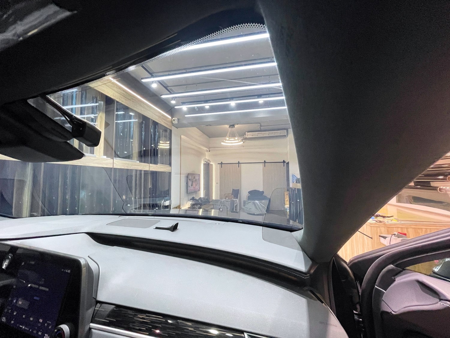 2023 Lexus RX 前擋FSK F45 搭配 車身FSK F30