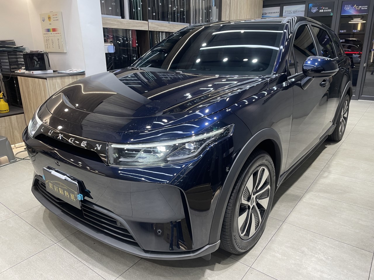 2024 Luxgen n7 - FSK冰鑽F30搭配車身FSK冰鑽FX7 - 新北震宣汽車隔熱紙