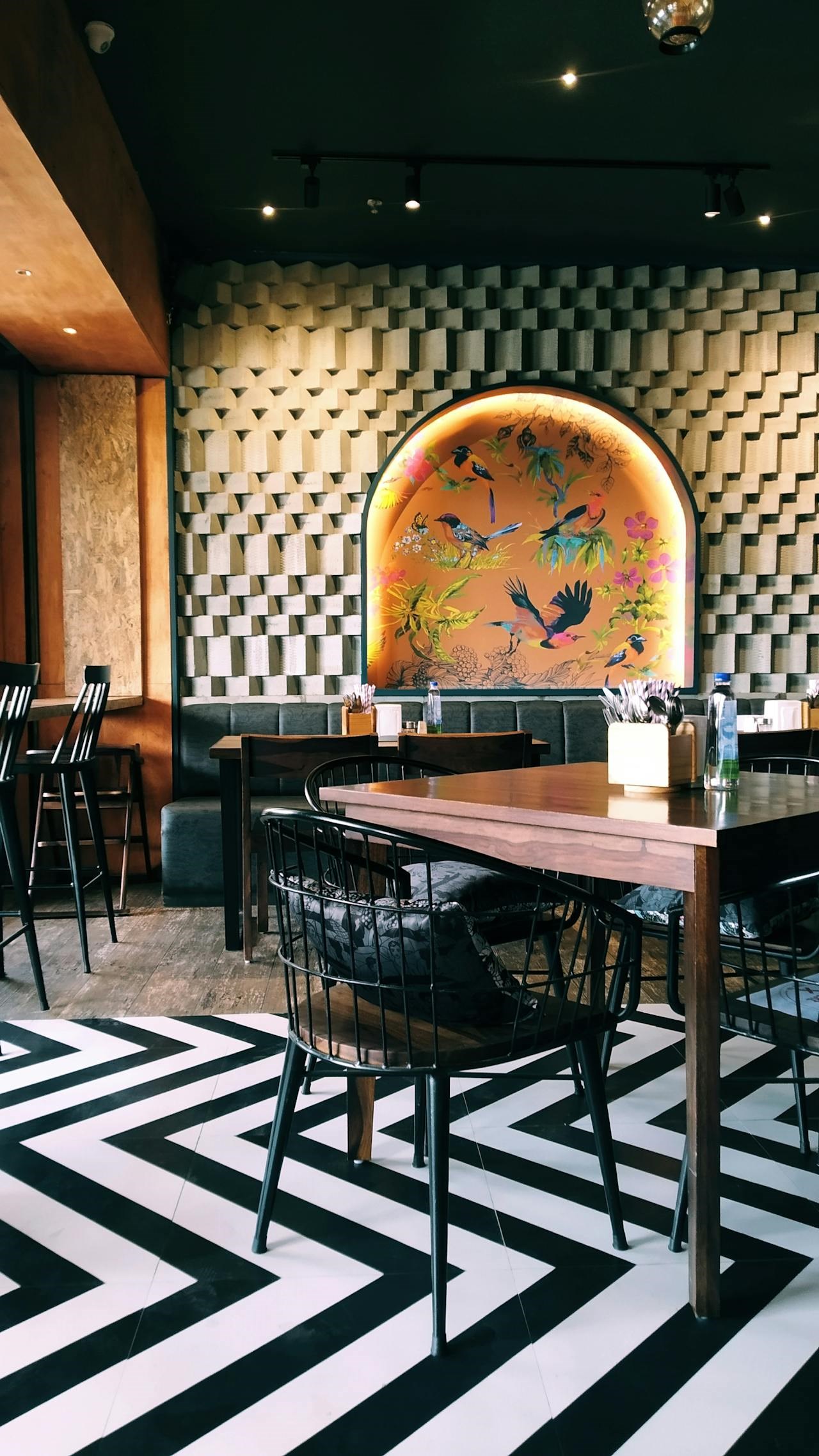 【2024年最新】餐飲業店面設計的混搭風格10大設計技巧｜幫助您設計出與眾不同的店面風格｜